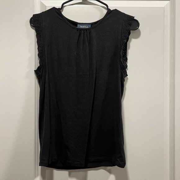 Modcloth Tops - Modcloth Sleeveless Shirt Women's Medium with Eyelet Arm Design in Black
